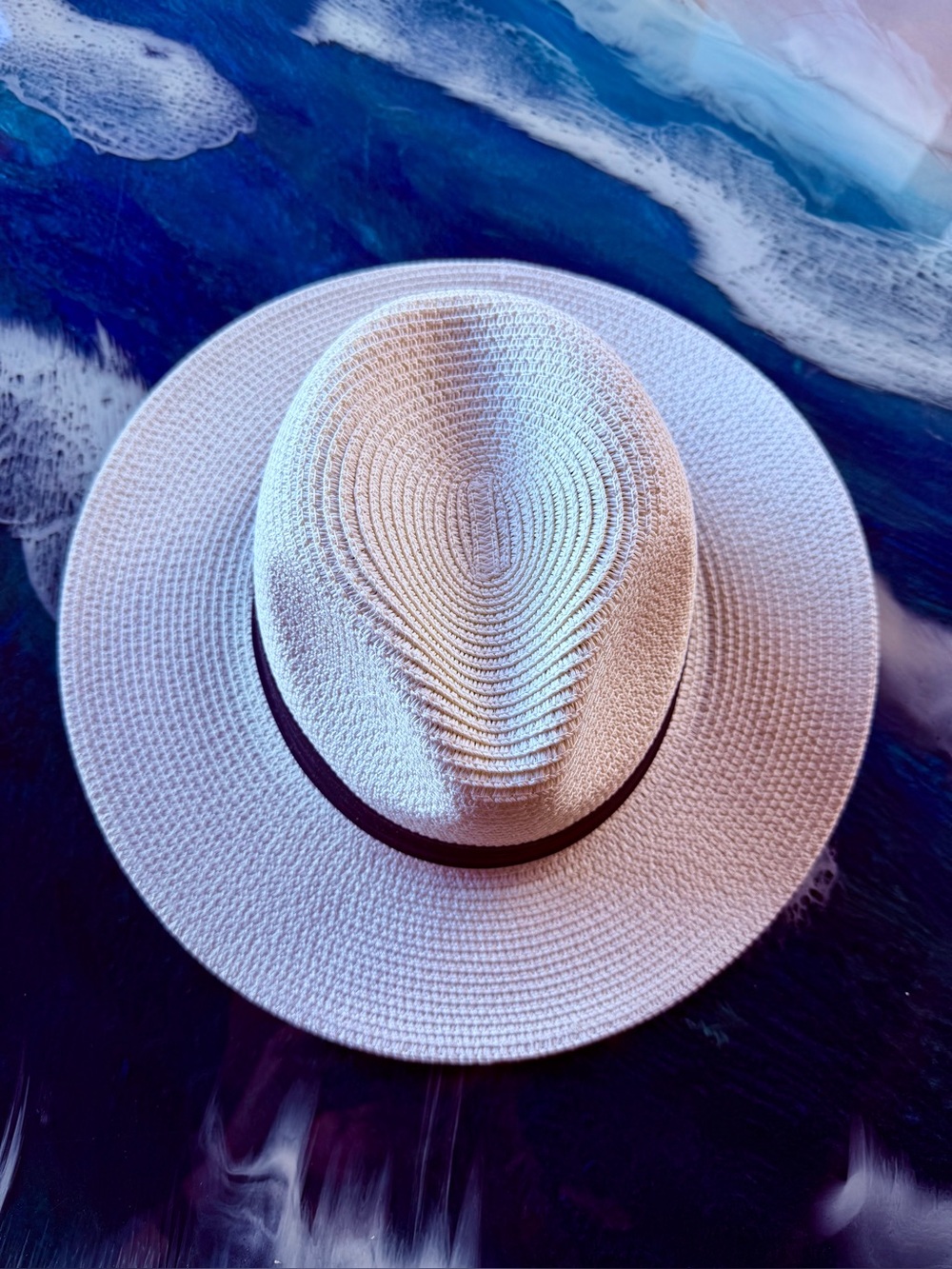 NEW NO BOX NEW TAG! NEVER WORN
Panama Mens flat rim, soft, adjustable Straw HAT